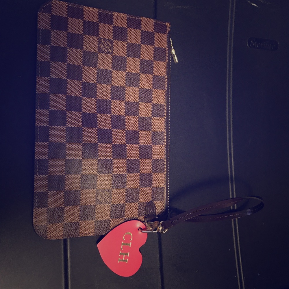 Louis Vuitton pouchette